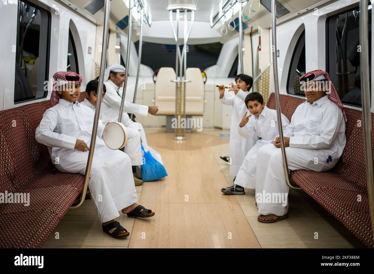 15.11.2022, Doha Katar Qatar Qatari family travels by metro Doha 4 days before the city hosts the Fifa World Cup 2022  Foto: Moritz Müller  Copyright Stock Photo