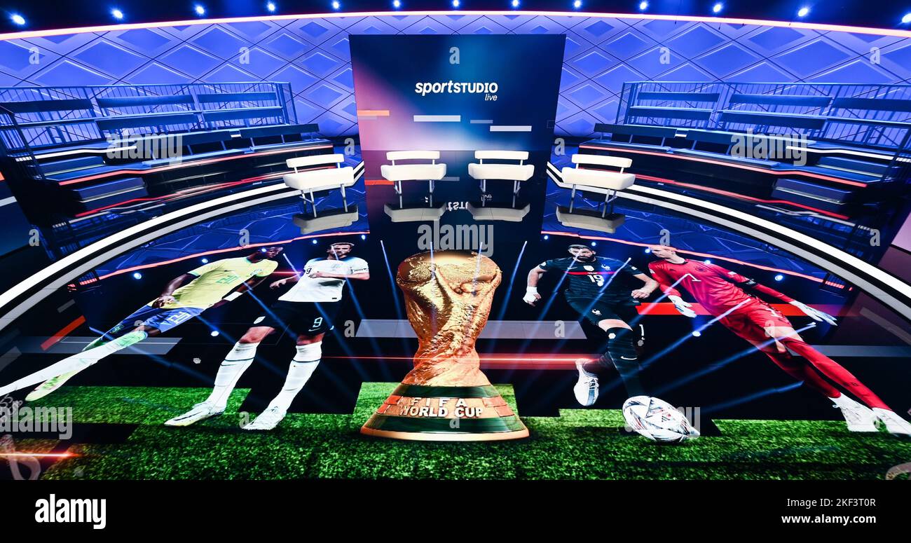 Mainz, Germany. 16th Nov, 2022. ZDF presents the World Cup studio for the  FIFA World Cup in Qatar on the ZDF site on the Lerchenberg in Mainz. The  countdown to "sportstudio live -