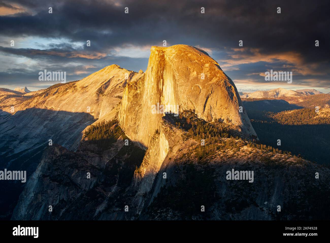 Half Dome im letzten Abendlicht, gesehen vom Glacier Point, Yosemite Nationalpark, Kalifornien, USA, Nordamerika Stock Photo
