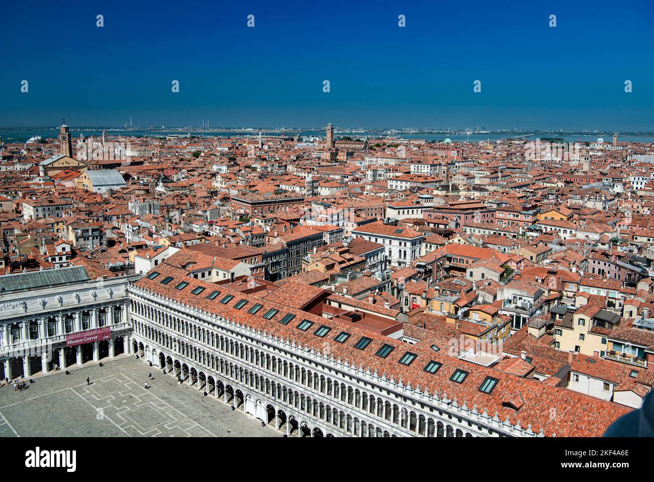 Blick vom Campanile, Glockentrum von San Marco in Richtung Stadtteil San Marco, Markusplatz, Venedig, Venetien, Italien Stock Photo