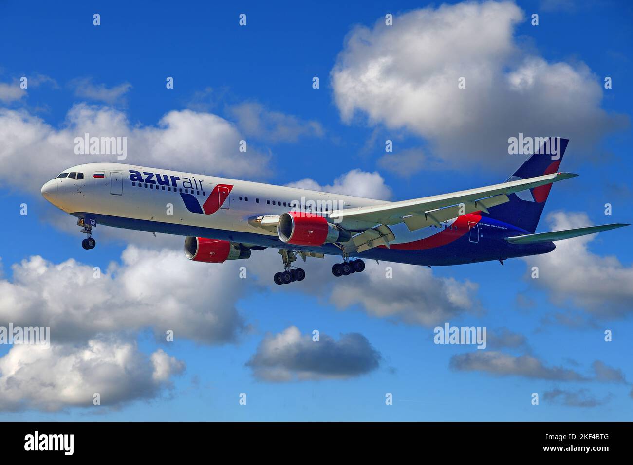 Azur air flugzeug hi-res stock photography and images - Alamy