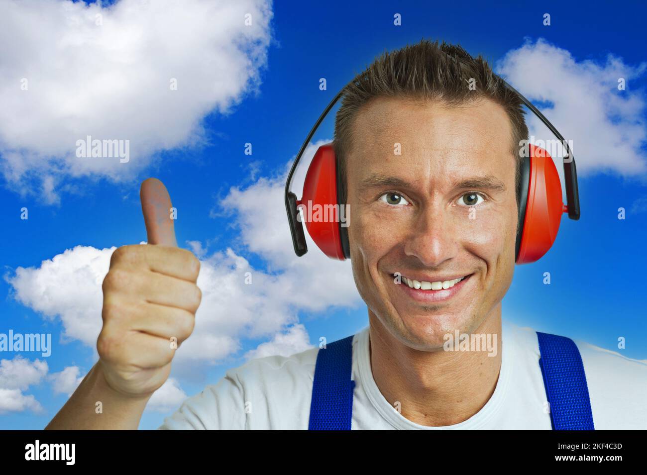 Bauarbeiter mit Gehörschutz Stock Photo