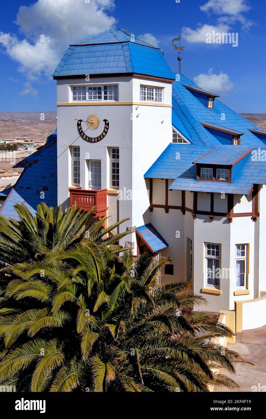 Afrika, Südwestafrika, Gebäude einer katholischen Kirche in Lüderitz, Namibia, Sonnenuhr am Gebäude, historisch, ehemalige deutsche Kolonie, Stock Photo