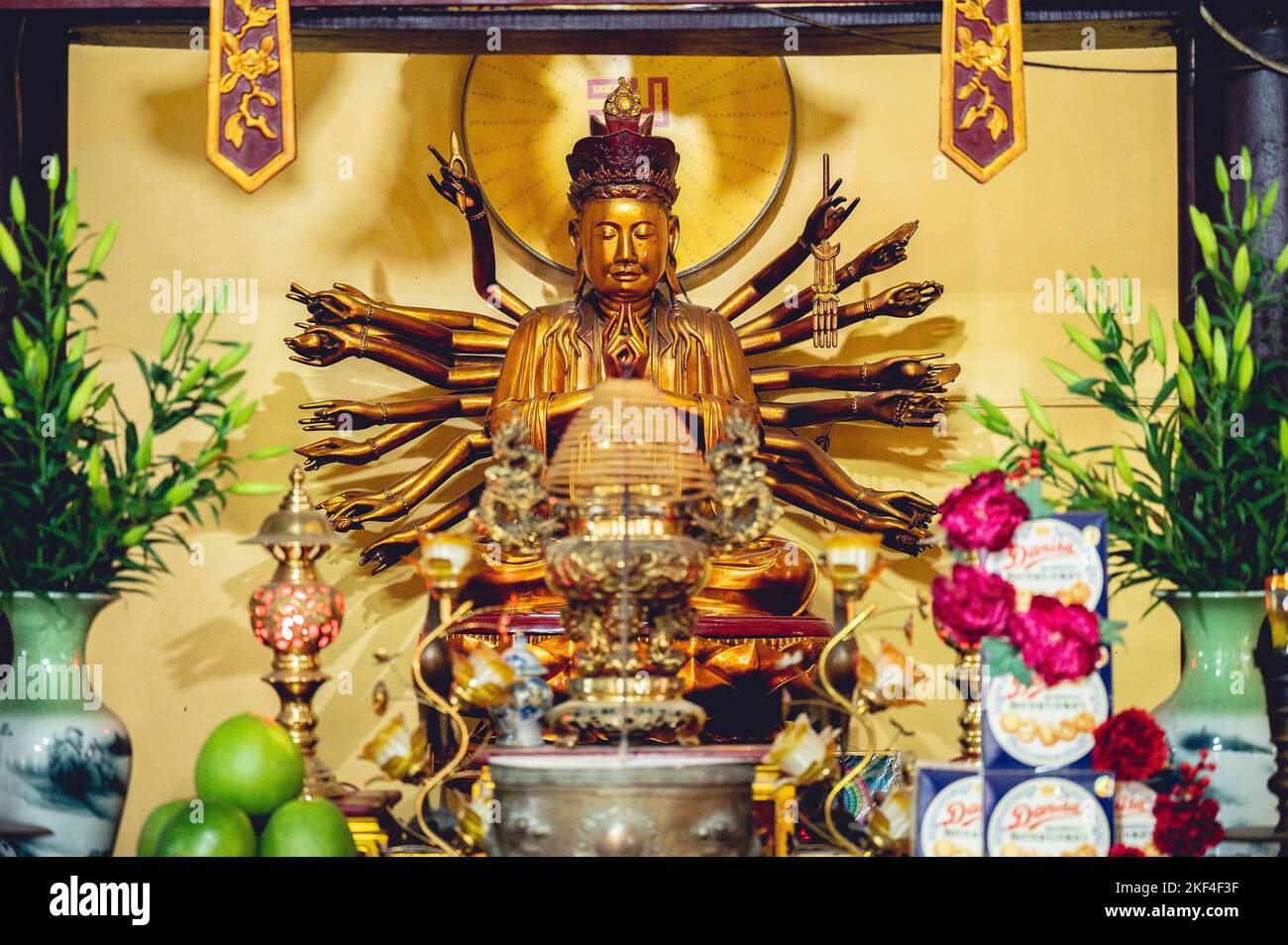 Golden altar of incense hi-res stock photography and images - Alamy