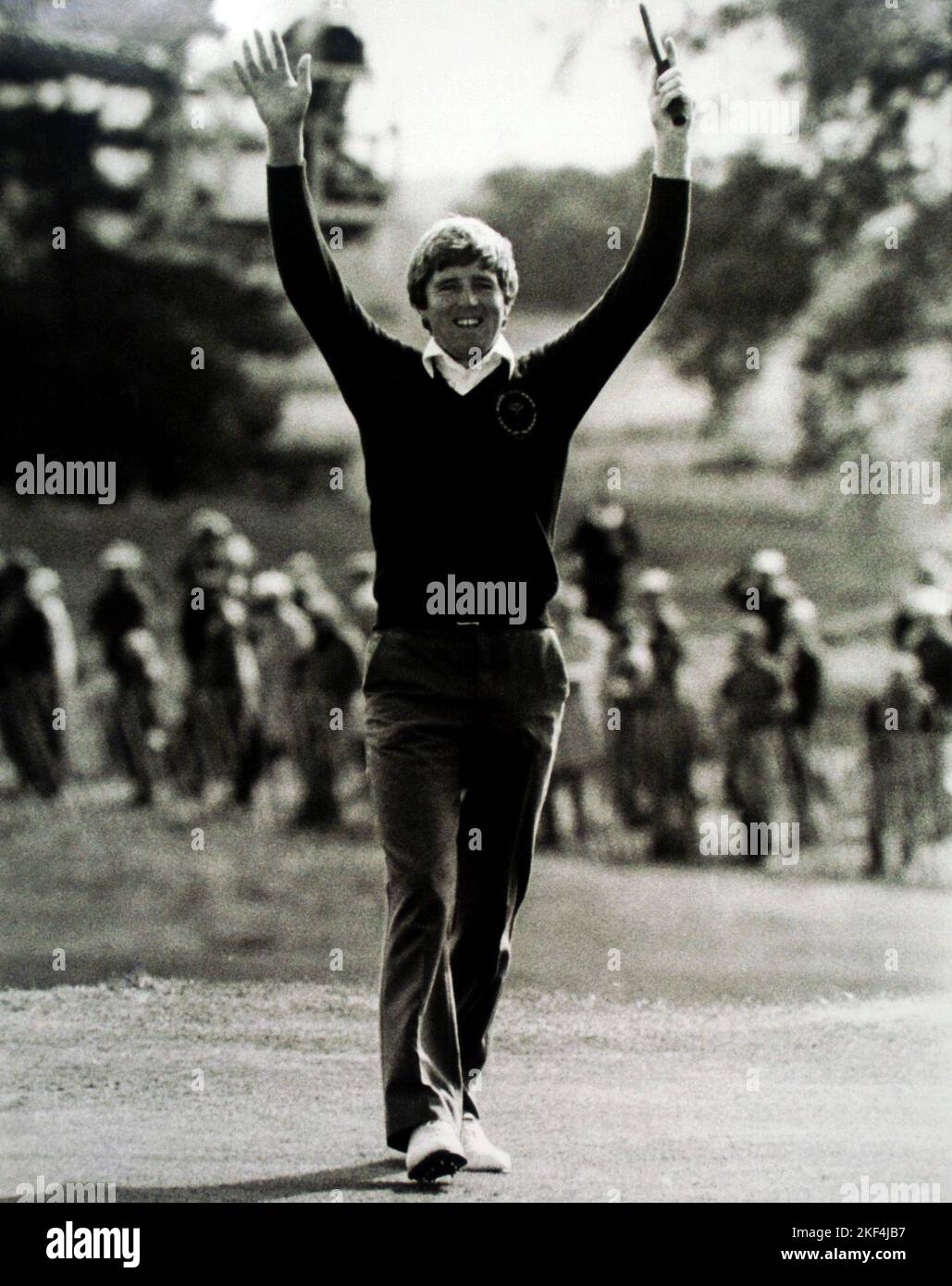 Des Smith (Europe) scores a put on the 16th during his game with