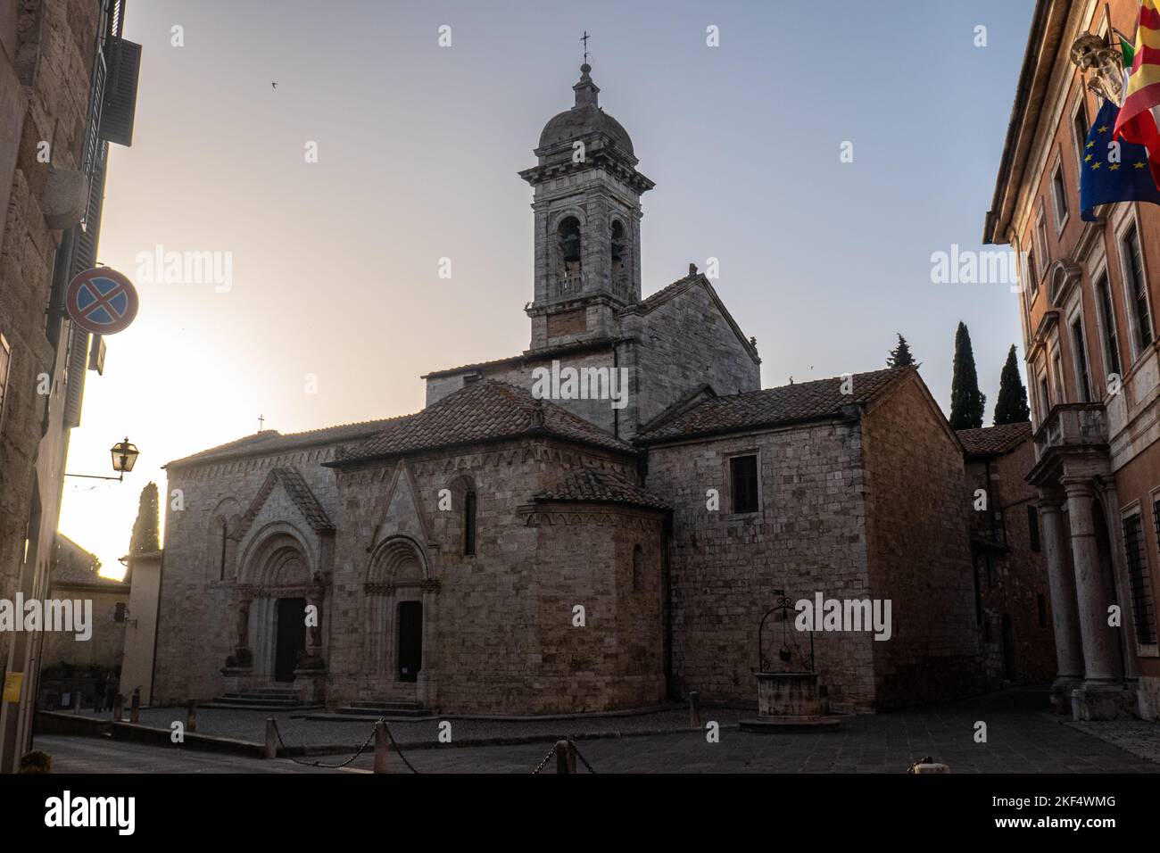 View of main church of San Quirico d'Orcia along via Francigena path, Tuscany, Italy Stock Photo
