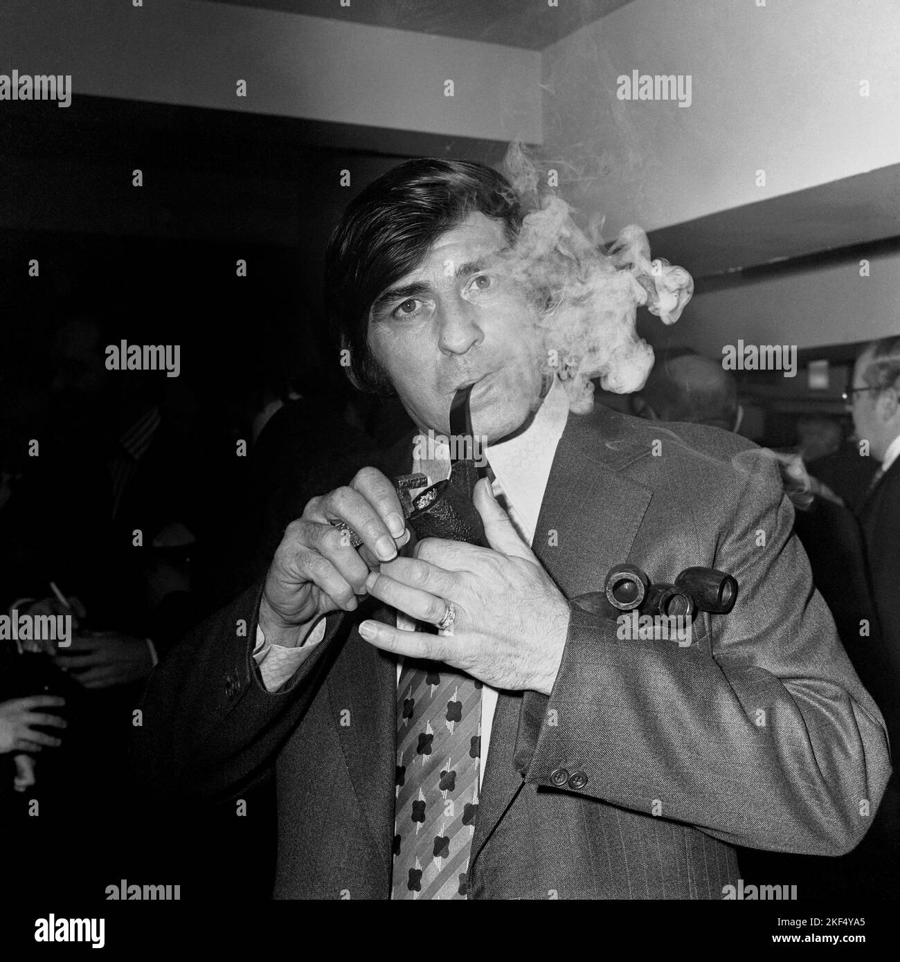 Pipeman Boxing Former England bowler Fred Trueman revels in his fame as Pipeman of the ...