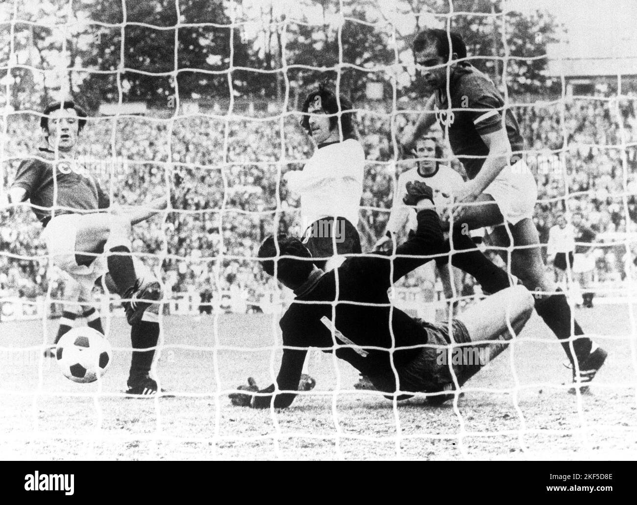 Evgen Rudakov West Germany's Gerd Muller (c) stabs the opening goal past USSR ...