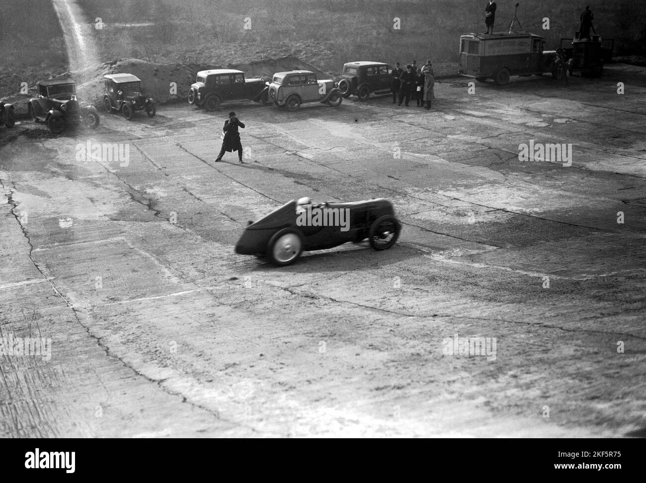 Photo A.016141 G E T EYSTON STREAMLINED MG MANNIN BEG