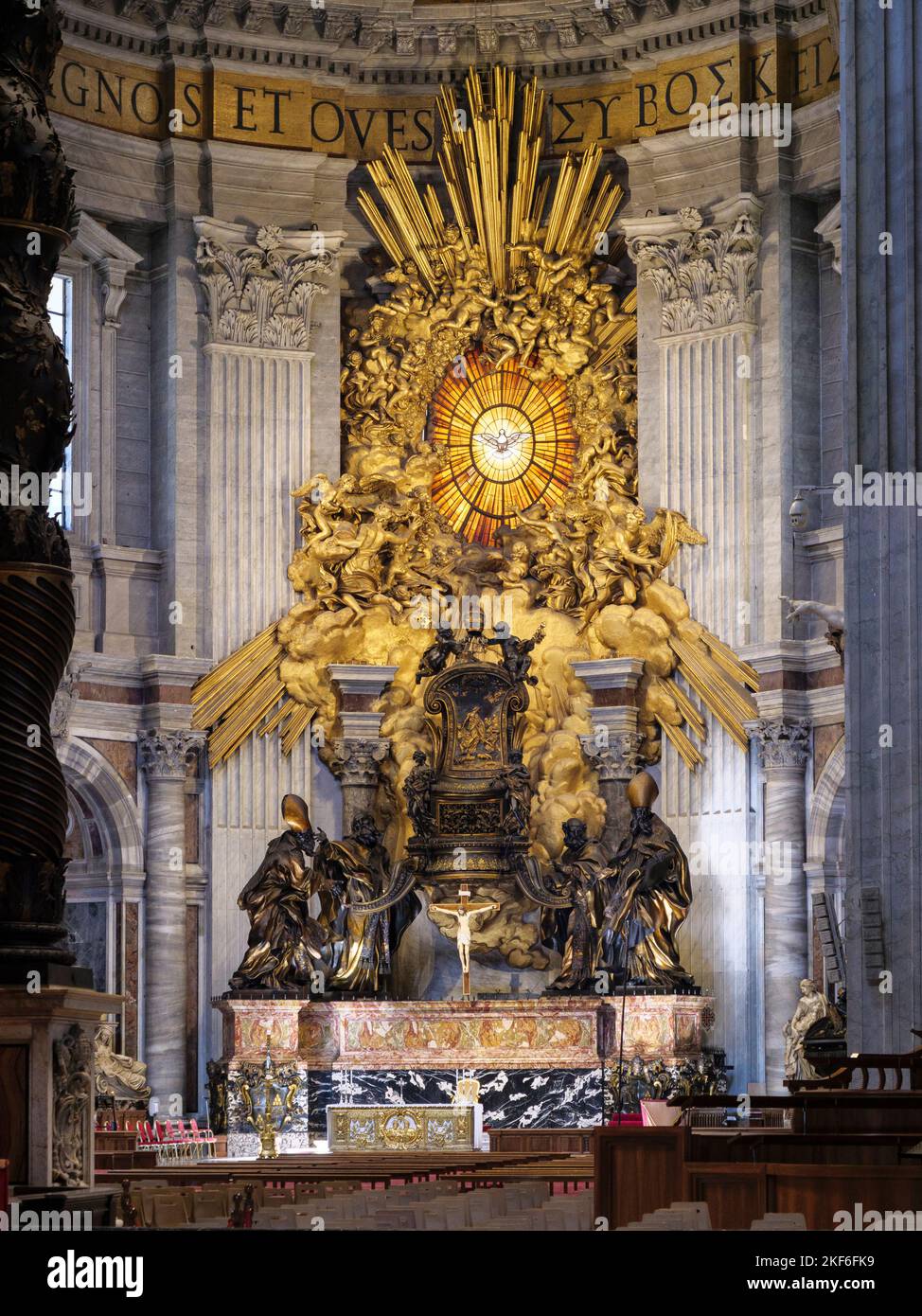 Rome. Italy. Basilica San Pietro (St. Peter’s Basilica). The Cathedra Petri and Gloria (Altar of the Chair of St. Peter) by Bernini, 1666. Stock Photo