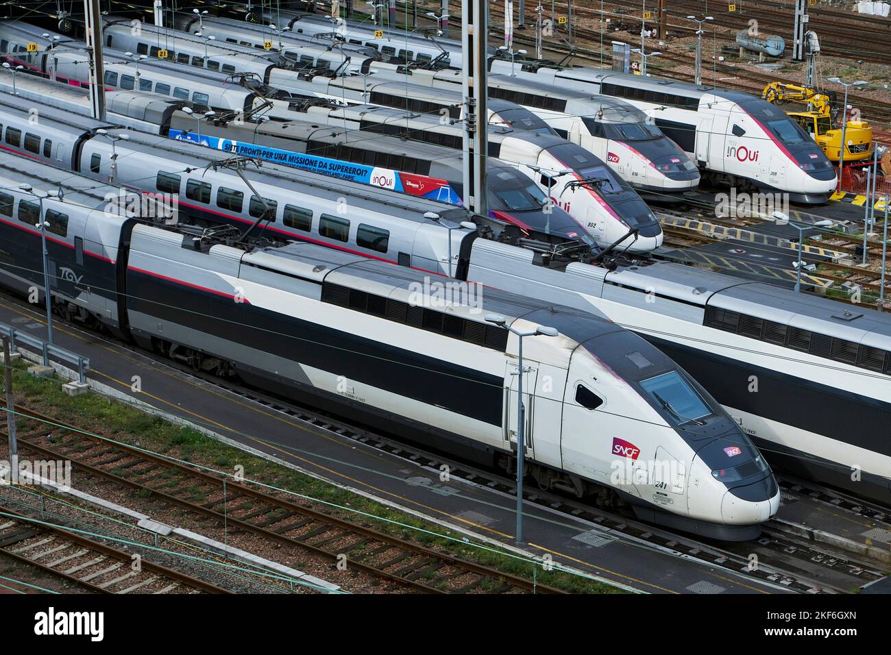 November 16, 2022, Charenton le Pont, Ile de France, FRANCE High speed