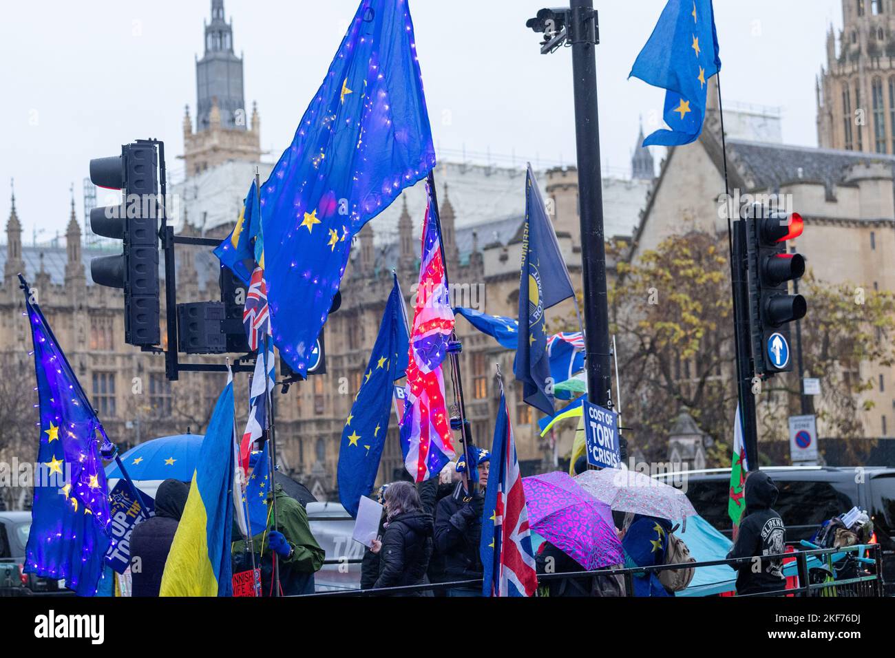 London, UK. 16th Nov, 2022. Clashes between Steve Bray and his pro EU group and members of the public in Westminster London Credit: Ian Davidson/Alamy Live News Stock Photo