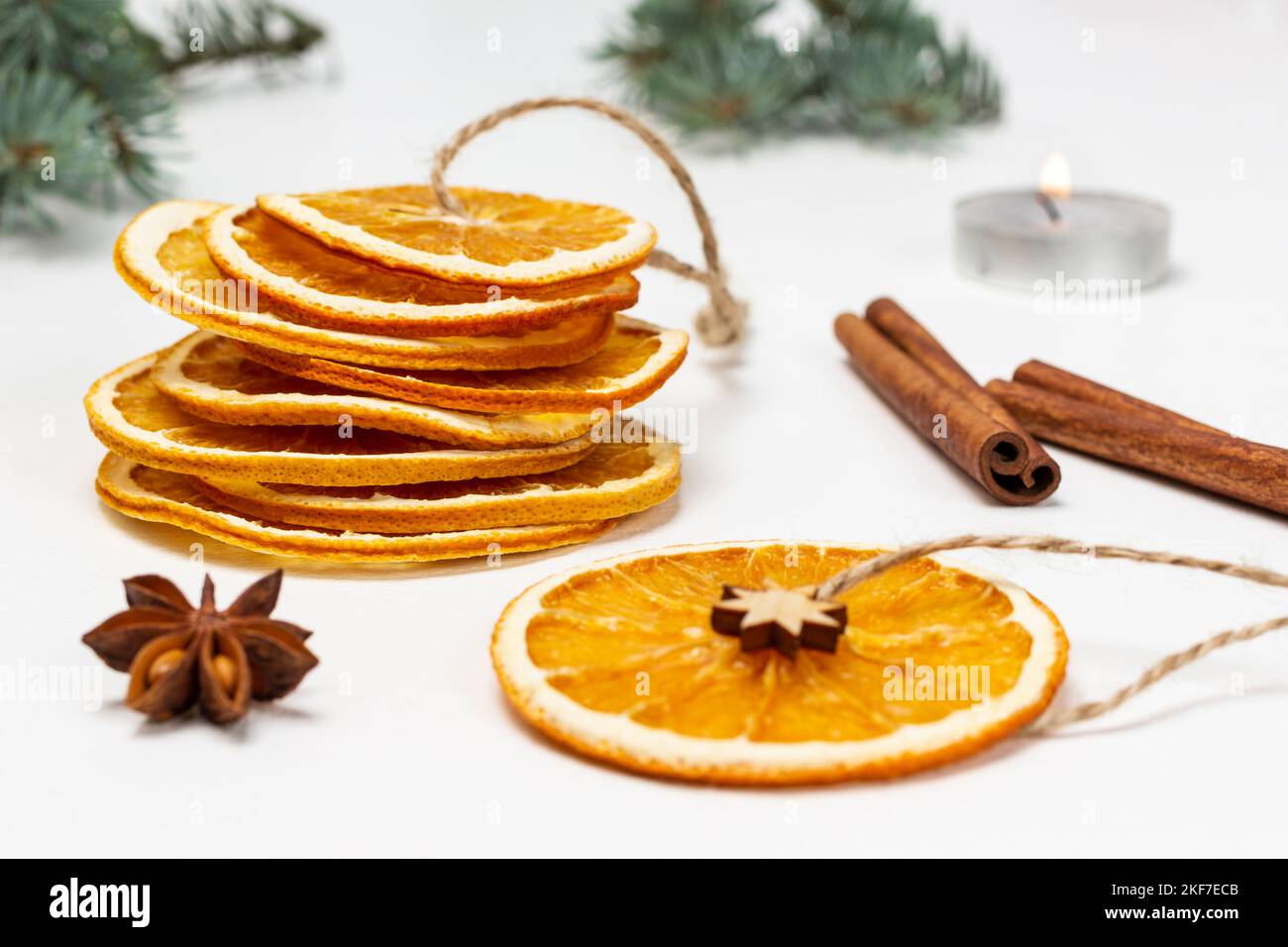 DIY Cinnamon & Orange Christmas Tree Decorations | Eltoria