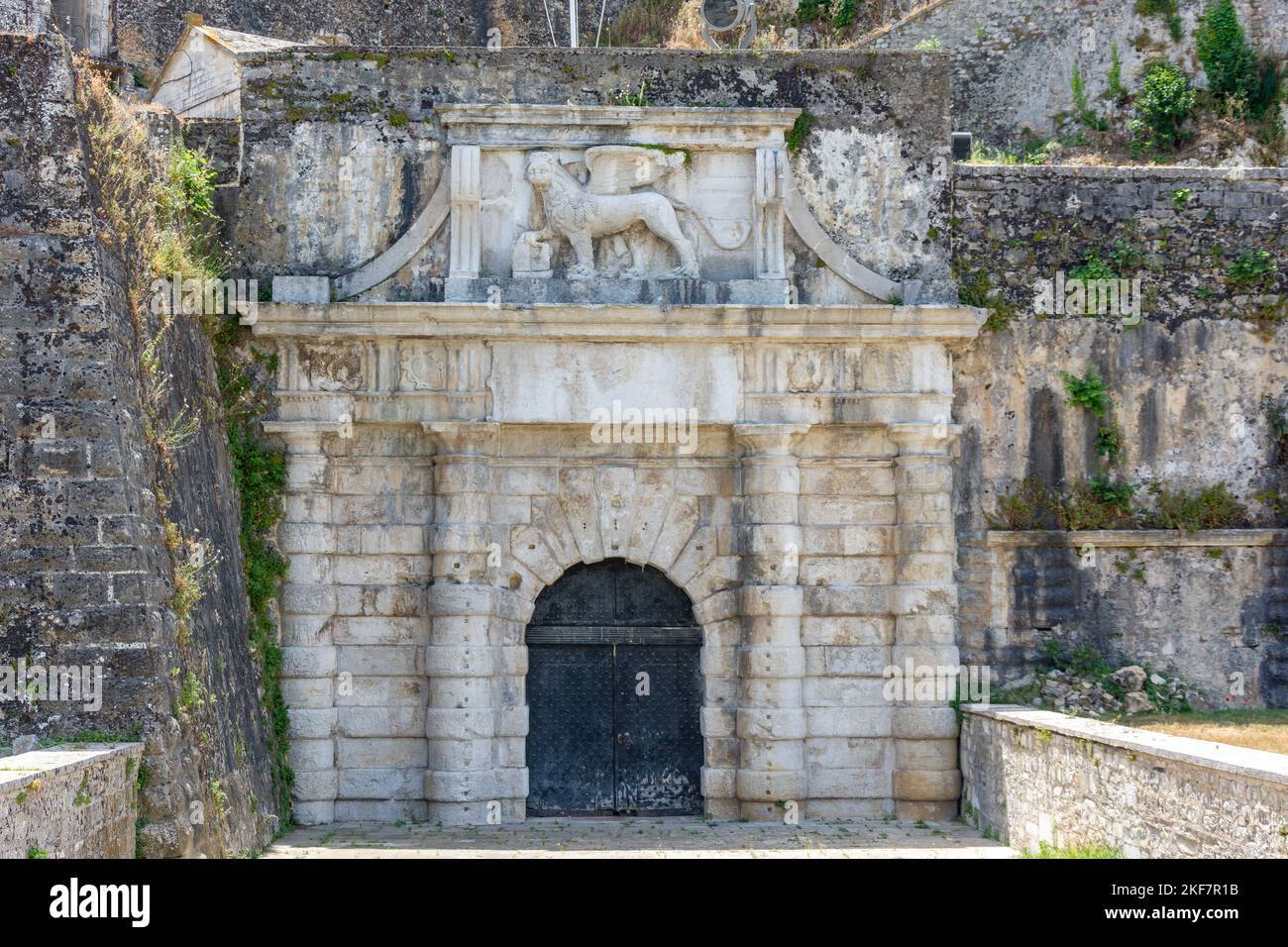 Entrance gate to 16th Century New Venetian Fortress, El Venizelou, Corfu Old Town, Corfu (Kerkyra), Ionian Islands, Greece Stock Photo
