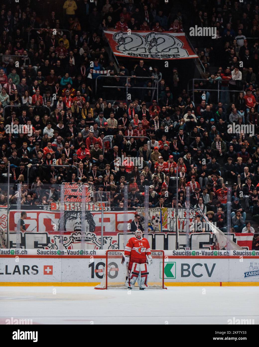 Los Angeles, California, USA. 15th Nov, 2022. IVARS PUNNENOVS of the NLA's Lausanne HC tends the goal during a game against Lugano HC at Vaudoise Arena in Lausanne, Switzerland on November 16, 2022 (Credit Image: © Alex Cave/ZUMA Press Wire) Stock Photo