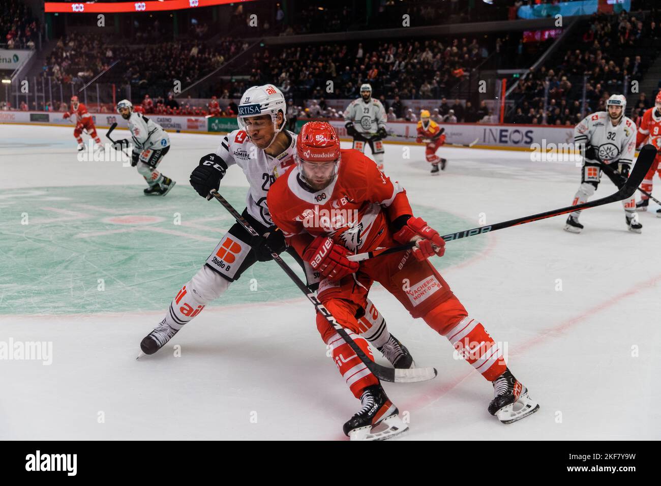 Los Angeles, California, USA. 16th Nov, 2022. JIRI SEKAC of the NLA's Lausanne HC tends the goal during a game against Lugano HC at Vaudoise Arena in Lausanne, Switzerland on November 16, 2022 (Credit Image: © Alex Cave/ZUMA Press Wire) Stock Photo
