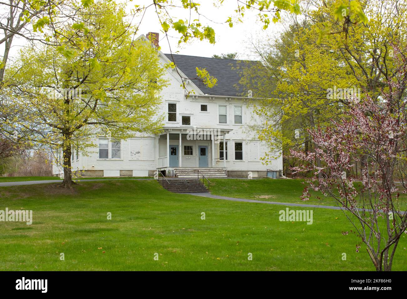 Mary Farley donated this building to the town of Hollis, Known as the