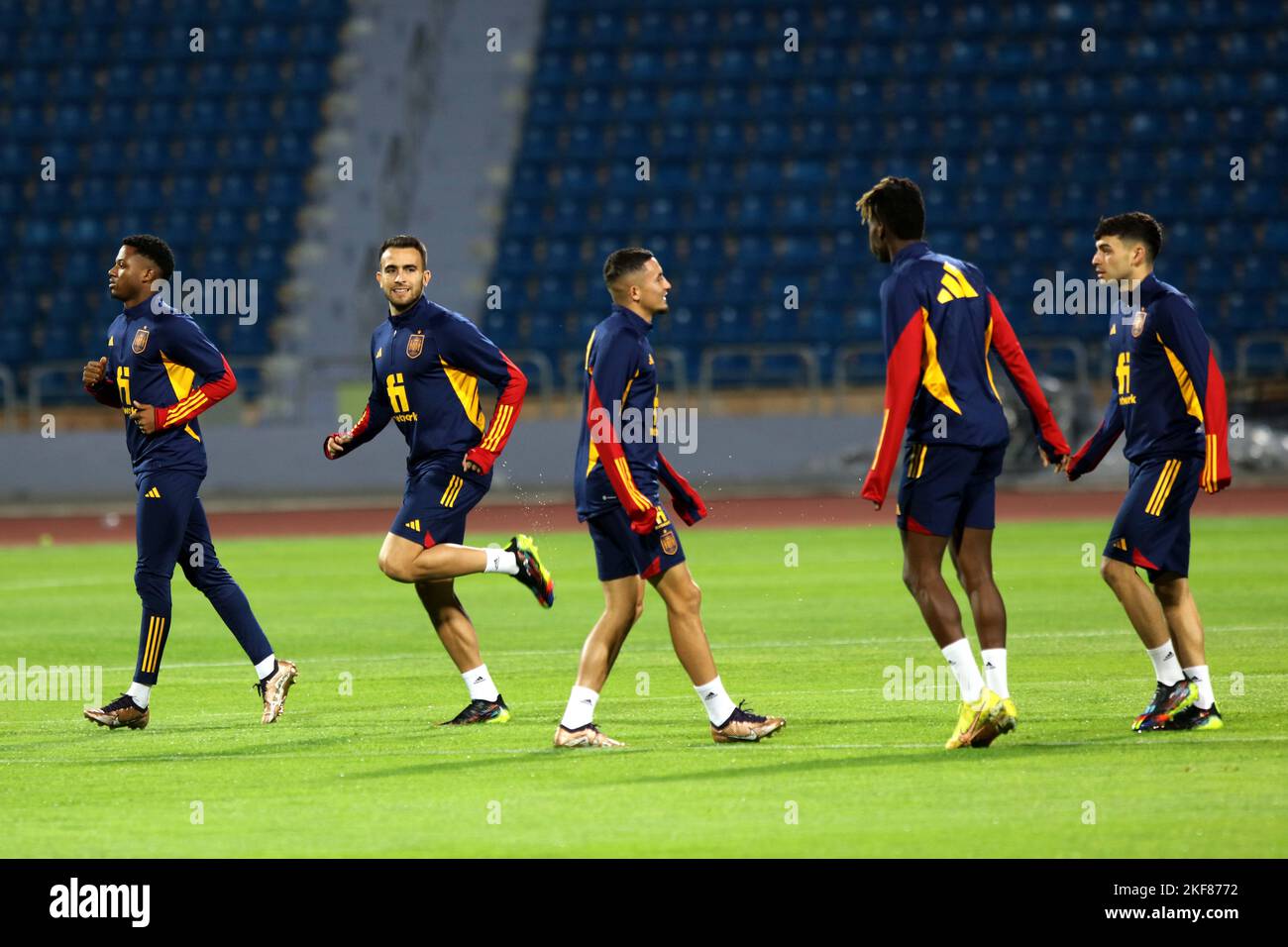 Amman, Jordan. 16th Nov, 2022. Spanish national football team players warm up during their training session in Amman, Jordan, Nov. 16, 2022. Spain will face Jordan in their international friendly match in Amman on Thursday, the squad's last match before they head to Qatar for the World Cup. Credit: Mohammad Abu Ghosh/Xinhua/Alamy Live News Stock Photo
