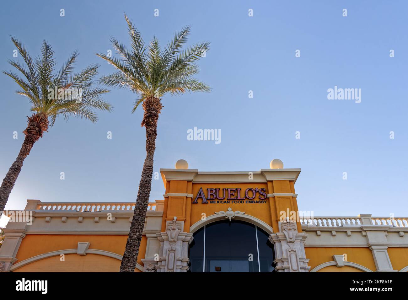 Chandler, AZ - Nov. 14, 2022: Abuelo's Mexican Food Embassy has several locations in 9 states in the US. Stock Photo