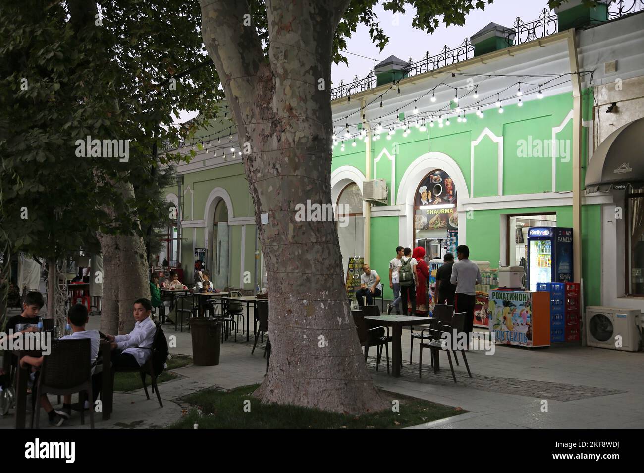 Cafe selling shwarma, Mustakillik Street, European Town, Samarkand, Samarkand Province, Uzbekistan, Central Asia Stock Photo