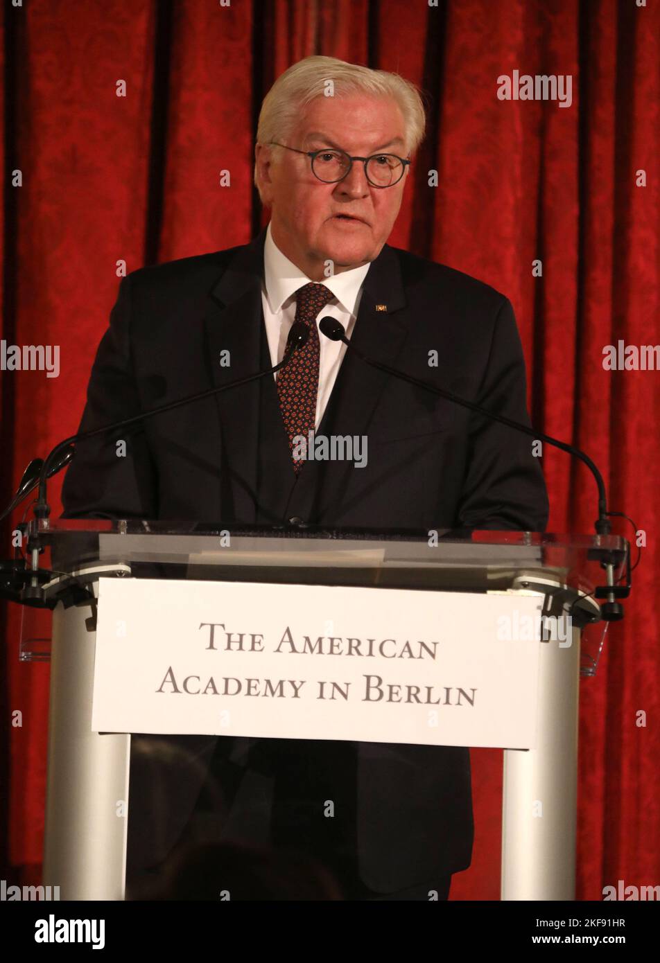 November 16, 2022, New York City, New York, USA: President of the Federal Republic of Germany FRANK-WALTER STEINMEIER receives the 2022 Henry A. Kissinger Prize from The American Academy in Berlin held at the Metropolitan Club in New York City. (Credit Image: © Nancy Kaszerman/ZUMA Press Wire) Stock Photo