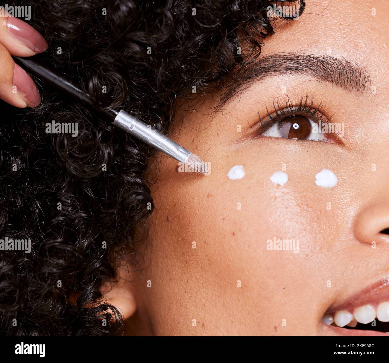 Sun cream application face hires stock photography and images Alamy