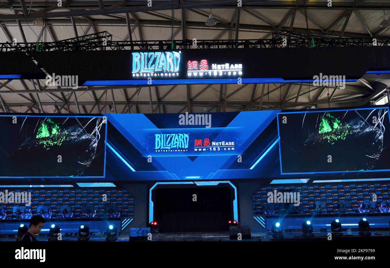 https://c8.alamy.com/comp/2KF9799/shanghai-china-august-2-2019-file-the-joint-booth-of-netease-games-and-blizzard-entertainment-displays-their-online-game-ip-during-the-chinajo-2KF9799.jpg