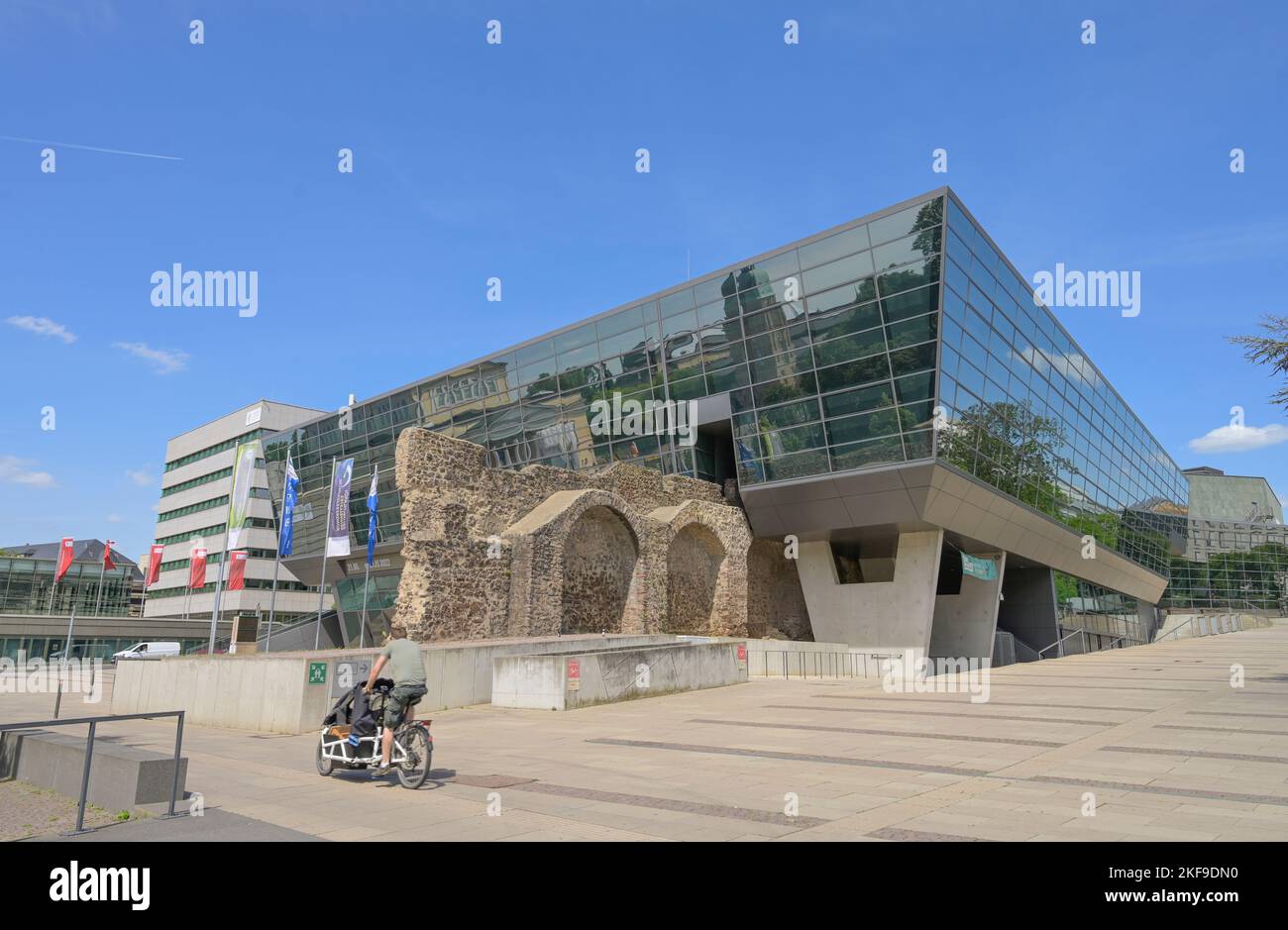 Darmstadtium Wissenschafts und Kongresszentrum, Schloßgraben, Darmstadt, Hessen, Deutschland Darmstadtium Wissenschafts und Kongresszentrum, Schloßgraben, Darmstadt, Hessen, Deutschland