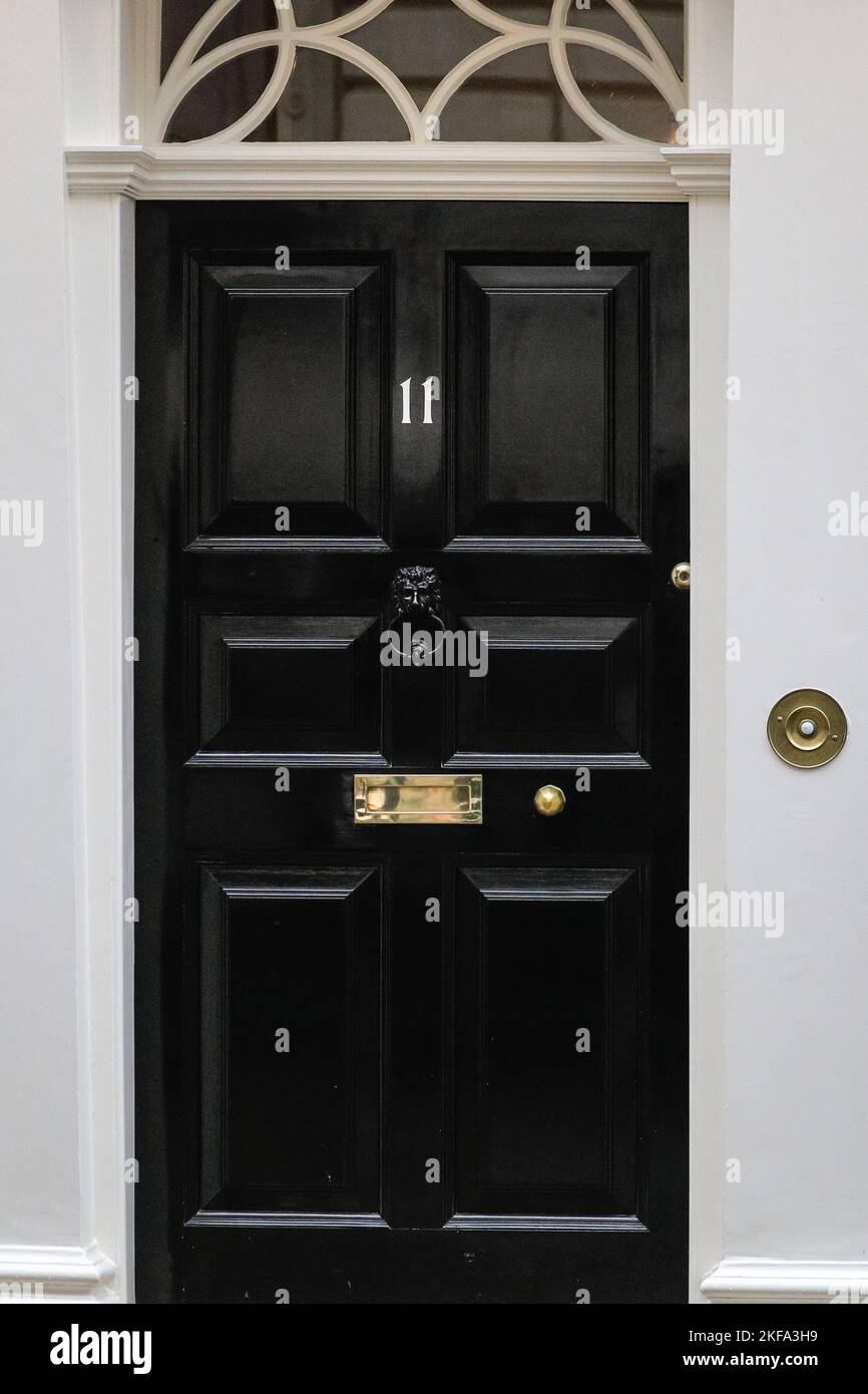 London, UK. 17th Nov, 2022. The Number 11 door, traditionally the building that houses the Chancellor's office. Jeremy Hunt, MP, Chancellor of the Exchequer departs Downing Street to deliver his autumn statement (also known as autumn budget) Credit: Imageplotter/Alamy Live News Stock Photo