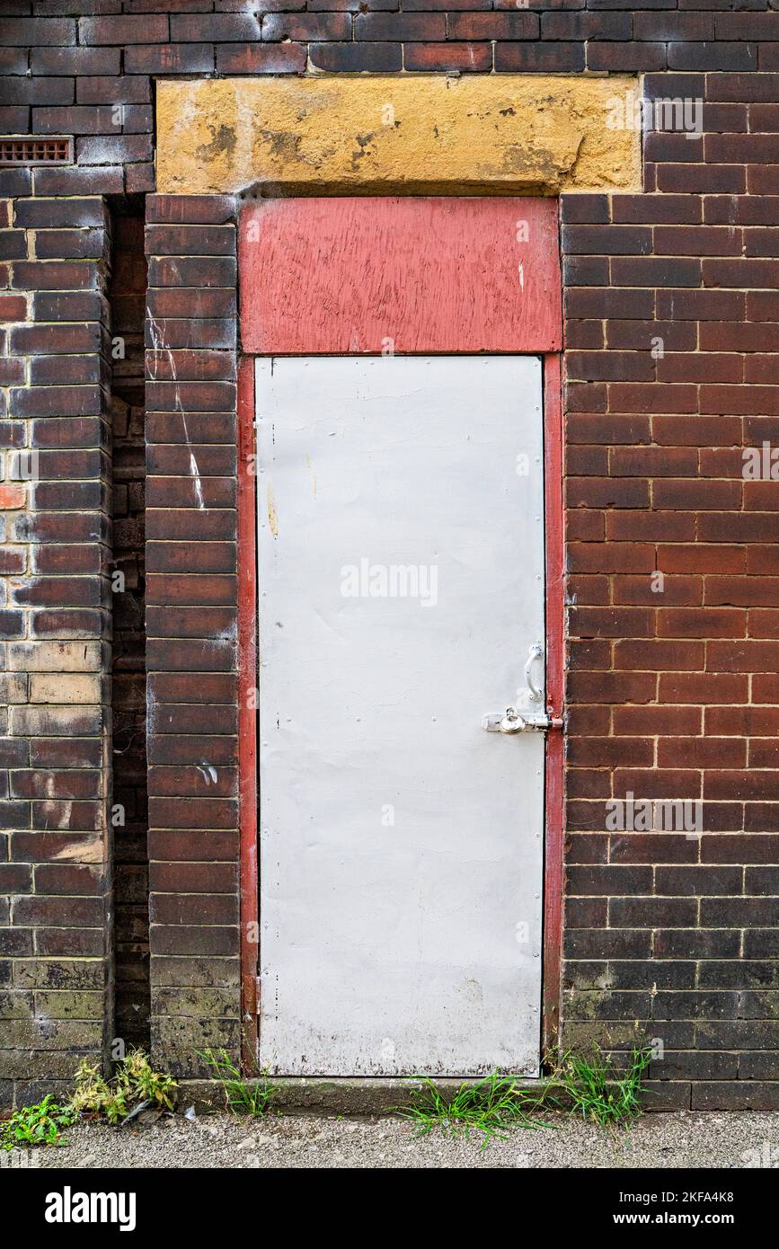 Locked entrance door hi-res stock photography and images - Alamy