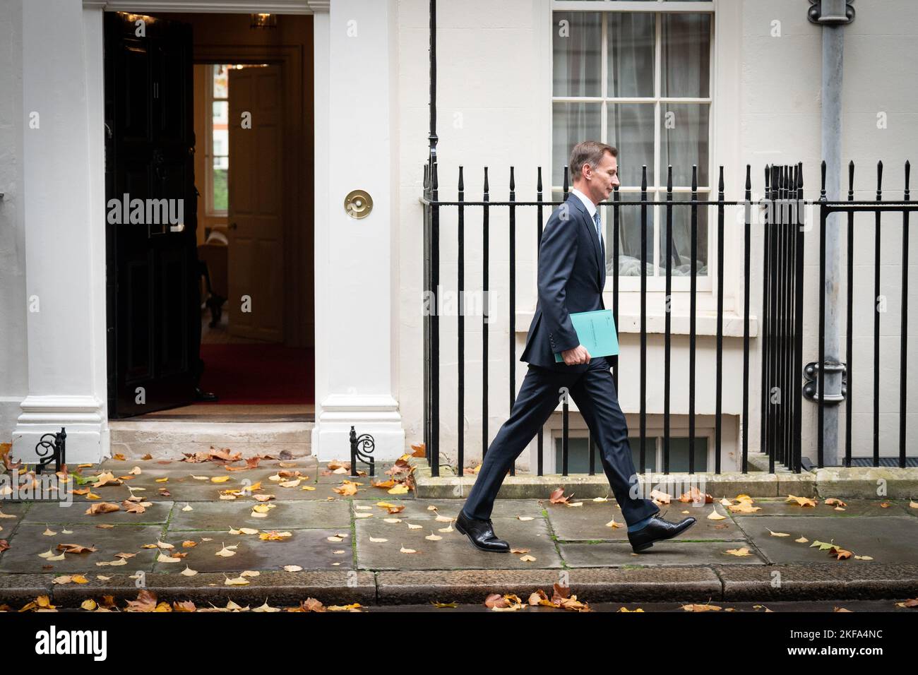 Chancellor of the Exchequer Jeremy Hunt leaves 11 Downing Street ...