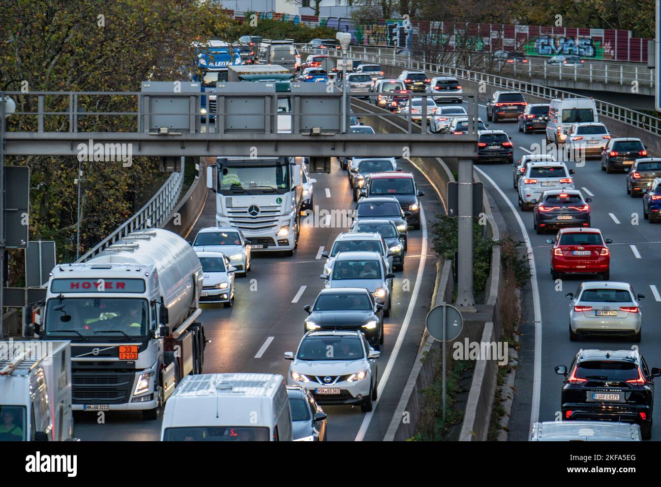 Traffic jam on the A40 motorway, Ruhrschnellweg, in the city thoroughfare in Essen, traffic jam