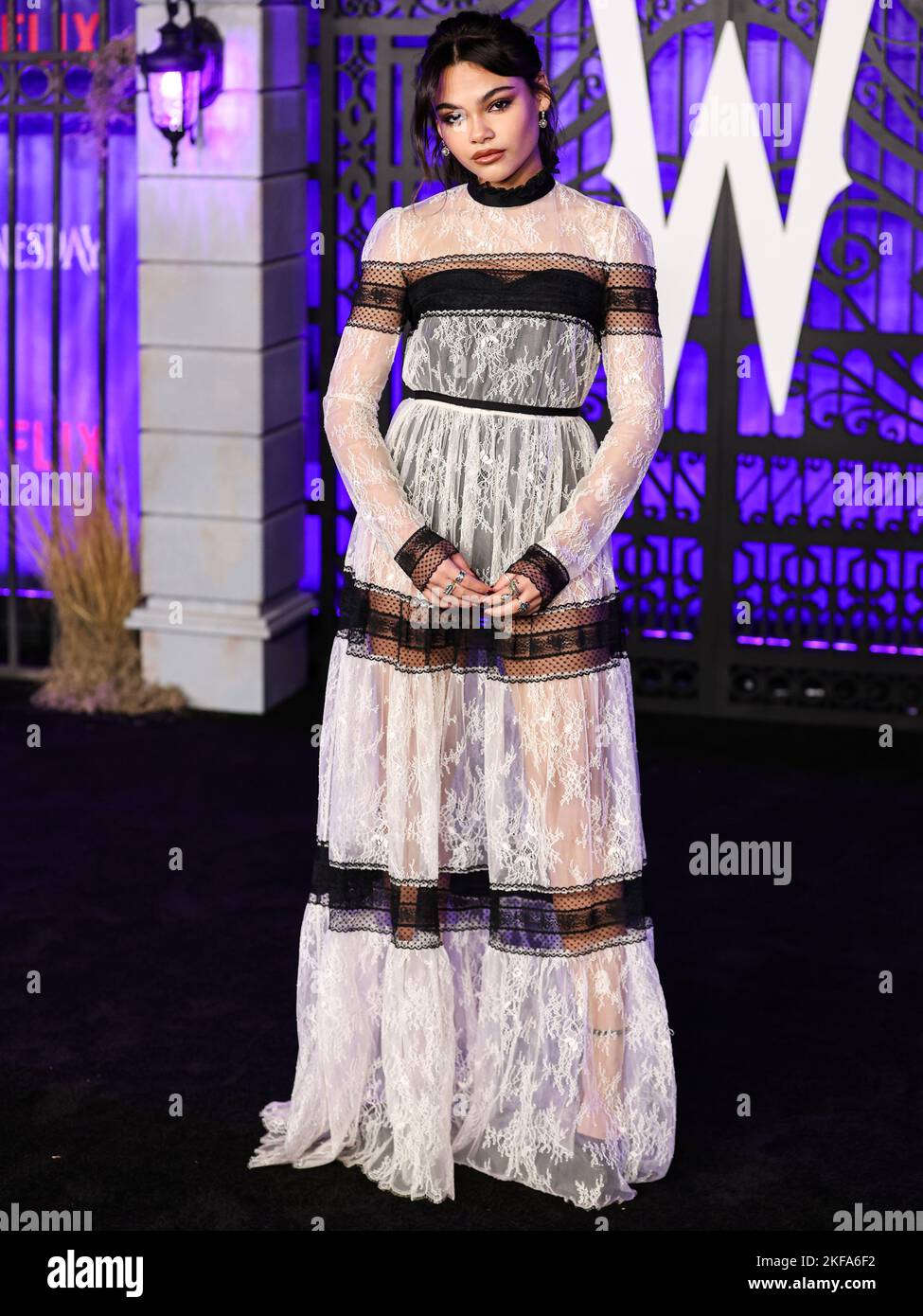 HOLLYWOOD, LOS ANGELES, CALIFORNIA, USA - NOVEMBER 16: Ariana