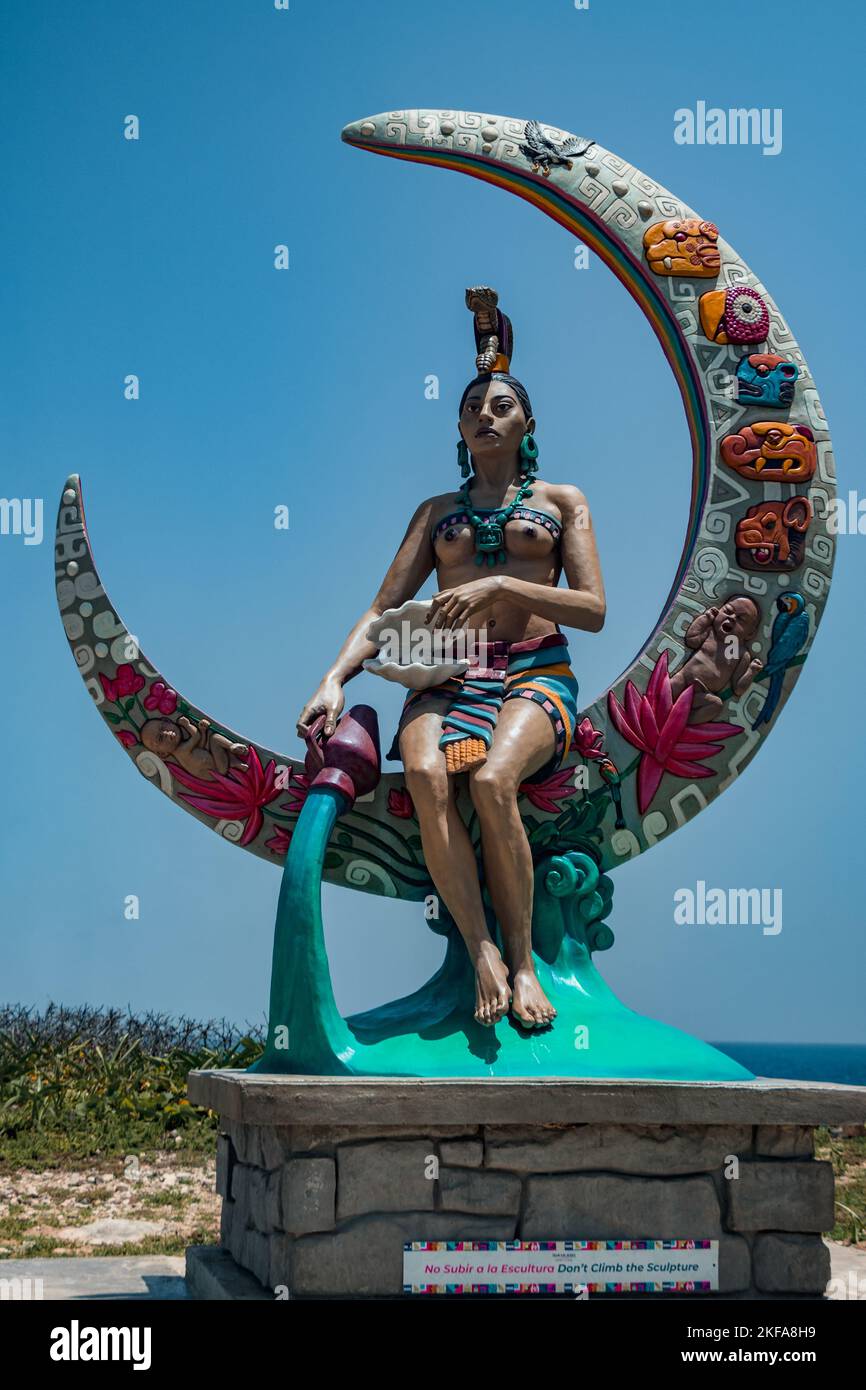 A vertical closeup of Ixchel Mayan sculpture at South Point Isla