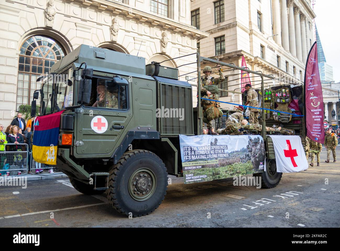 144 (PARACHUTE) MEDICAL SQUADRON, 16 MEDICAL REGIMENT army MAN truck at the Lord Mayor's Show parade in the City of London, UK Stock Photo