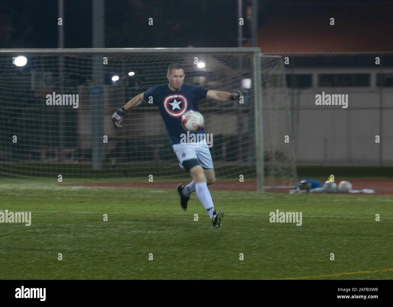 220901NTT6391284 SINGAPORE (Sept. 1, 2022) Boatswain’s Mate 1st