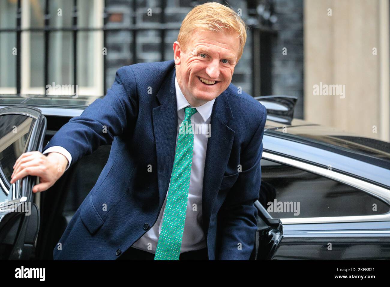 London, UK. 17th Nov, 2022. Oliver Dowden, CBE, MP, Chancellor of the Duchy of Lancaster and cabinet member of the Sunak government, returns to Downing Street after Jeremy Hunt's autumn statement in Parliament. Credit: Imageplotter/Alamy Live News Stock Photo