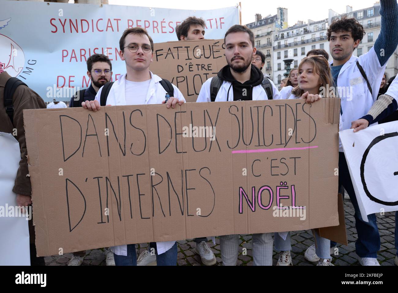 manifestation des étudiants et internes de médecine contre la nouvelle réforme des études de médecine, avec la participation du syndicat MG France Stock Photo