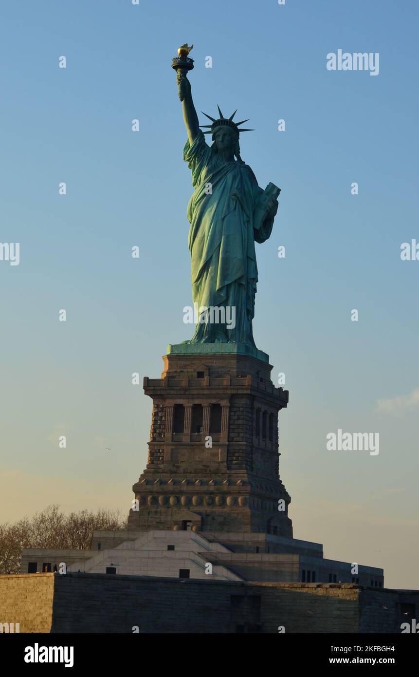 A vertical shot of the New York City Statue of Liberty Stock Photo - Alamy