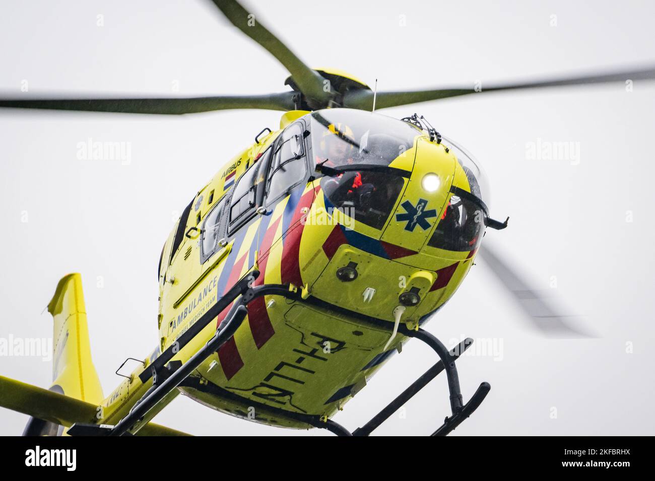Zuidbroek - The trauma helicopter has been deployed for a serious accident.  ANP / Hollandse Hoogte Venema Media netherlands out - belgium out Stock  Photo - Alamy, image size:1300x956