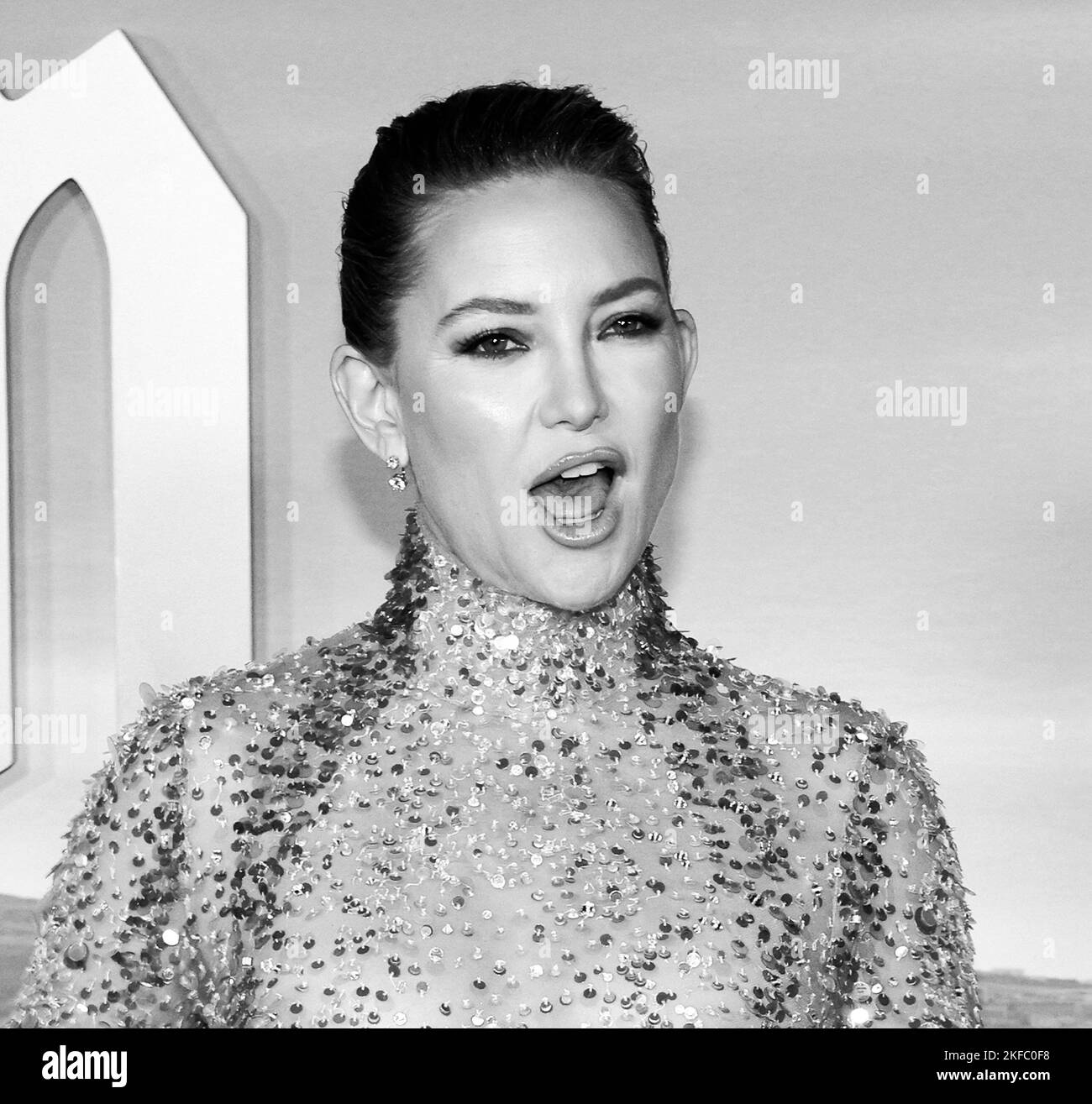 Los Angeles, CA, - Nov 14, 2022: Kate Hudson arrives at the Premiere Of