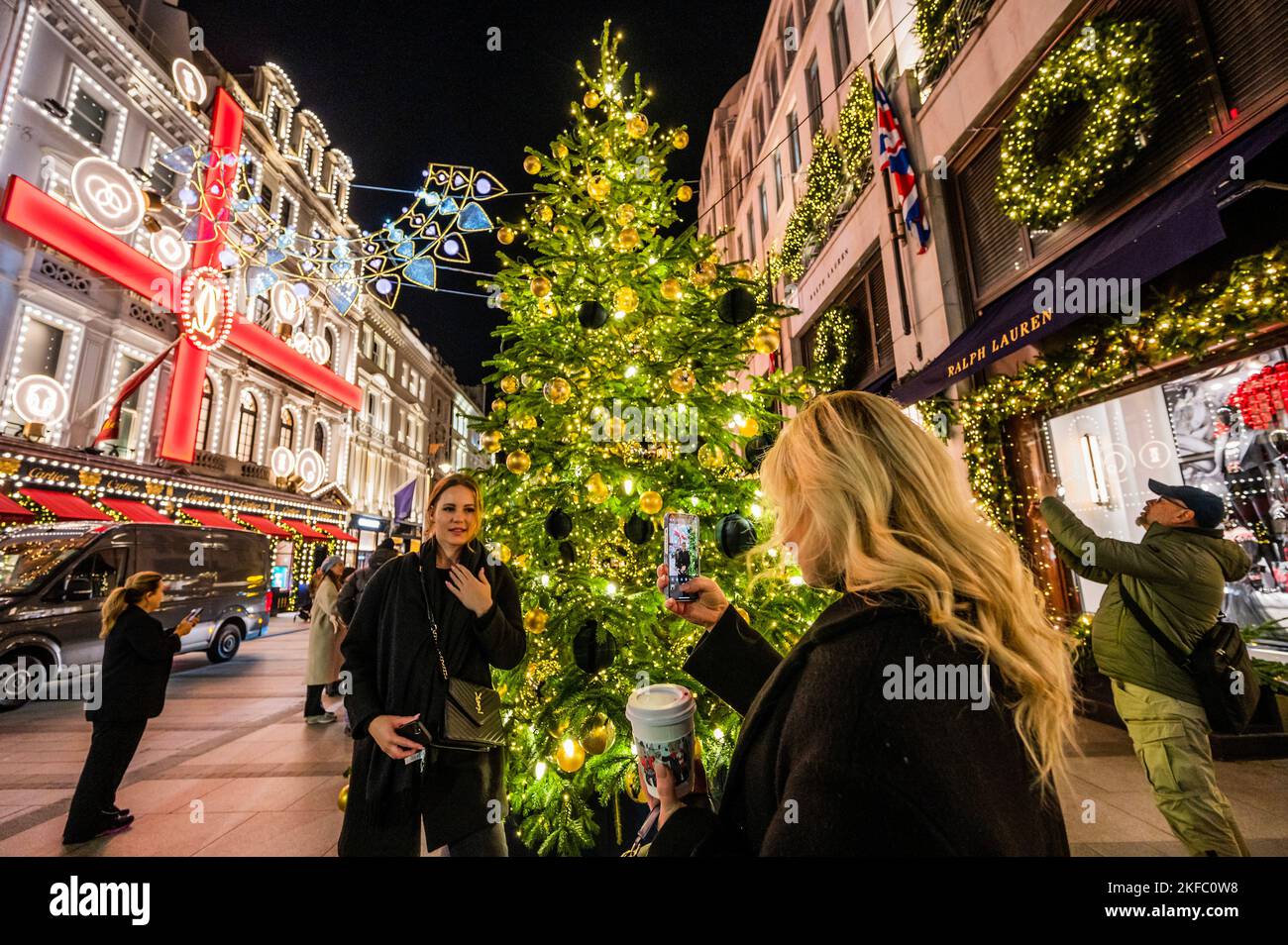 Royal marsden christmas tree hires stock photography and images Alamy