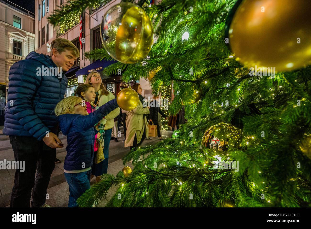 Royal marsden christmas hires stock photography and images Alamy