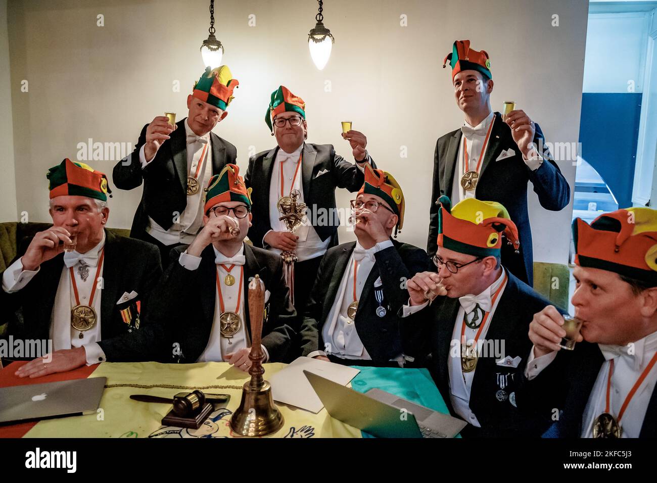 MAASTRICHT - City carnival association De Tempeleers exists 110 and 7 times 11 years. In restaurant Momus, the birthday was celebrated with a remake of a photo from 1925. ANP/Hollandse Hoogte/Jean-Pierre geusens netherlands out - belgium out Stock Photo
