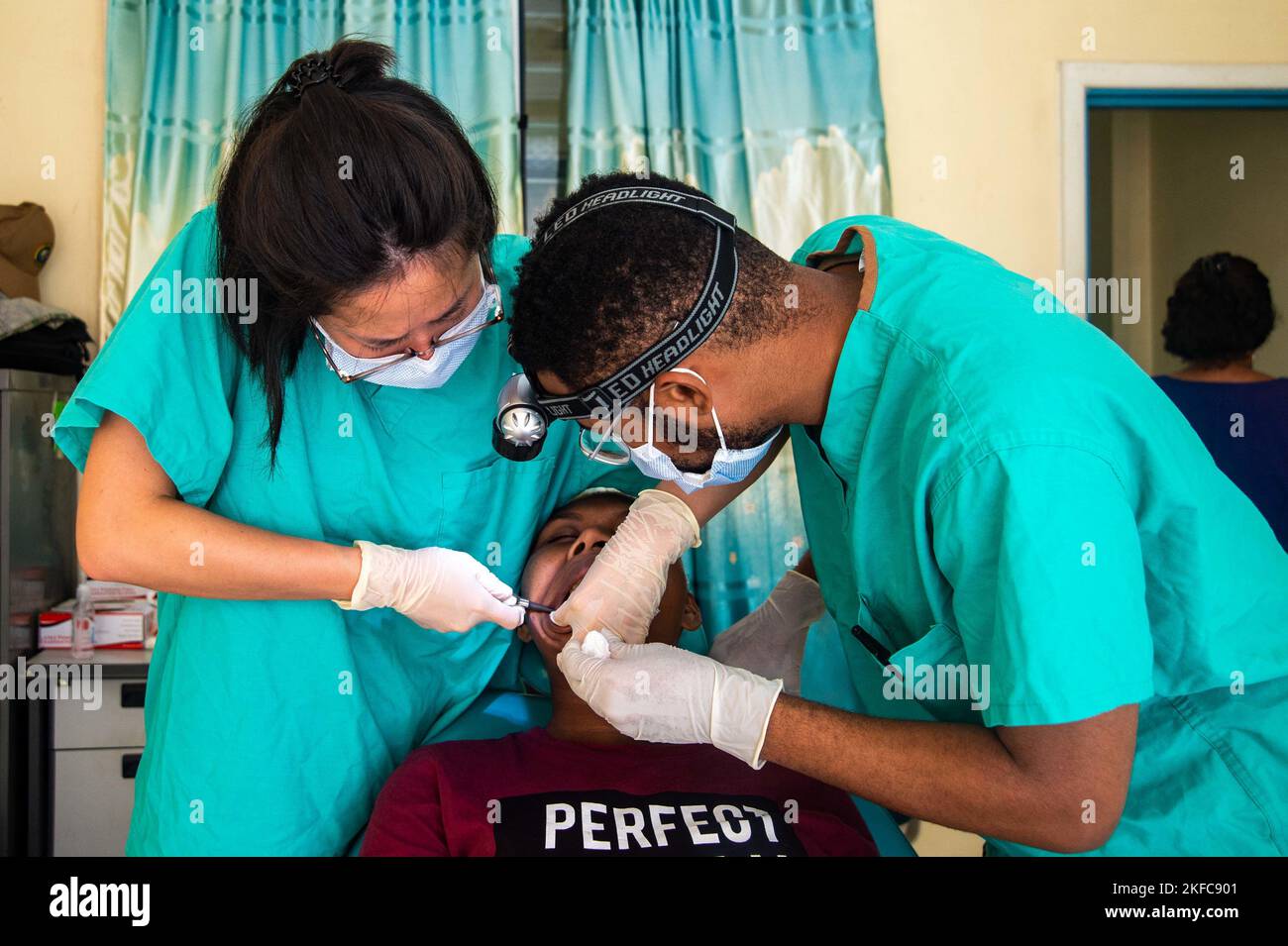 Pacific partnership dentist hi-res stock photography and images - Alamy