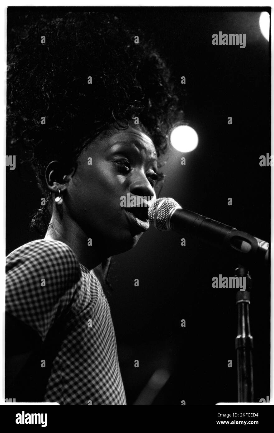 HEATHER SMALL, MPEOPLE, 1994 A young Heather Small of MPeople (M