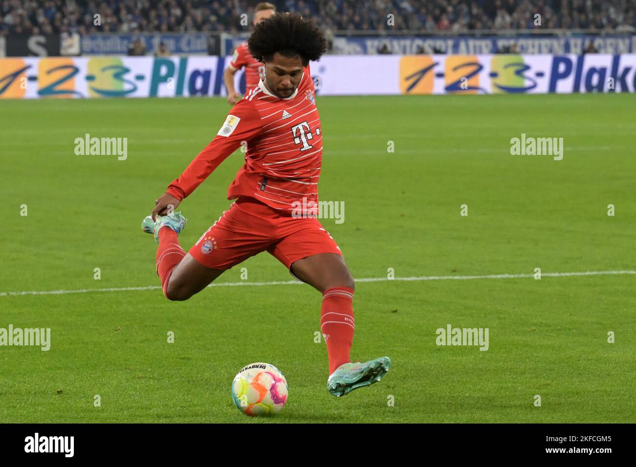 GELSENKIRCHEN - Serge Gnabry of FC Bayern Munchen during the Bundesliga match between FC Schalke 04 and FC Bayern MŸnchen at Veltins-Arena on November 12, 2022 in Gelsenkirchen, Germany. AP | Dutch Height | GERRIT OF COLOGNE Stock Photo