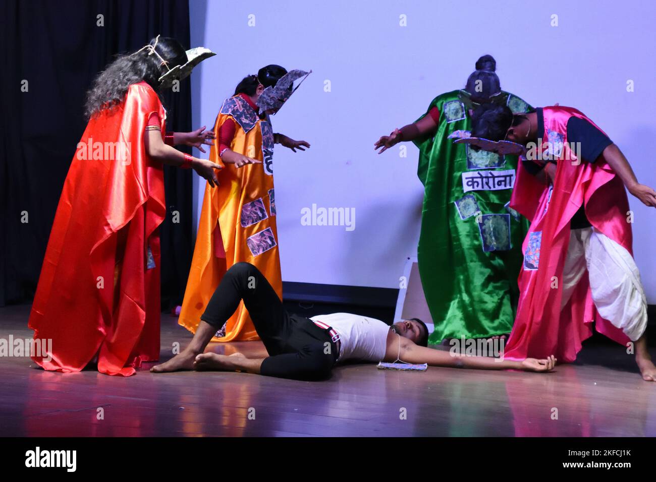 Kolkata, India. 17th Nov, 2022. School students of the ' 2 Rajkiya Ucch Vidyalaya', Lakhisarai, Bihar, performing the 'Tika ki Kahani', science drama with the broad theme of ‘Science and Technology for the Benefit of Mankind', during the Eastern India Science Drama Competition that organized by Birla Industrial & Technological Museum. they won the second position of among the five teams. (Photo by Biswarup Ganguly/Pacific Press) Credit: Pacific Press Media Production Corp./Alamy Live News Stock Photo