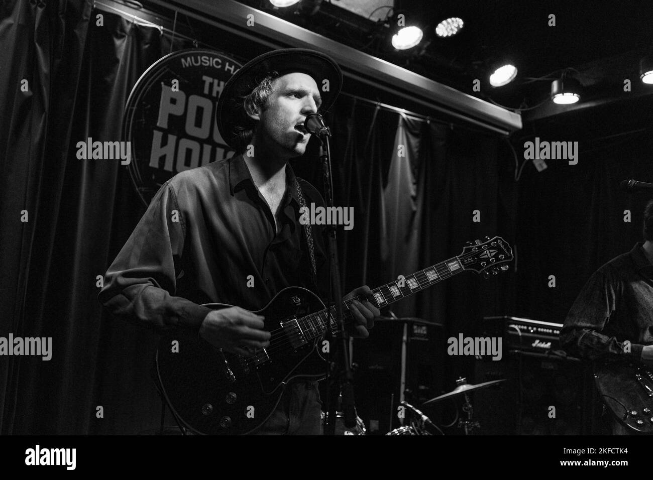 downtown-raleigh-black-and-white-stock-photos-images-alamy