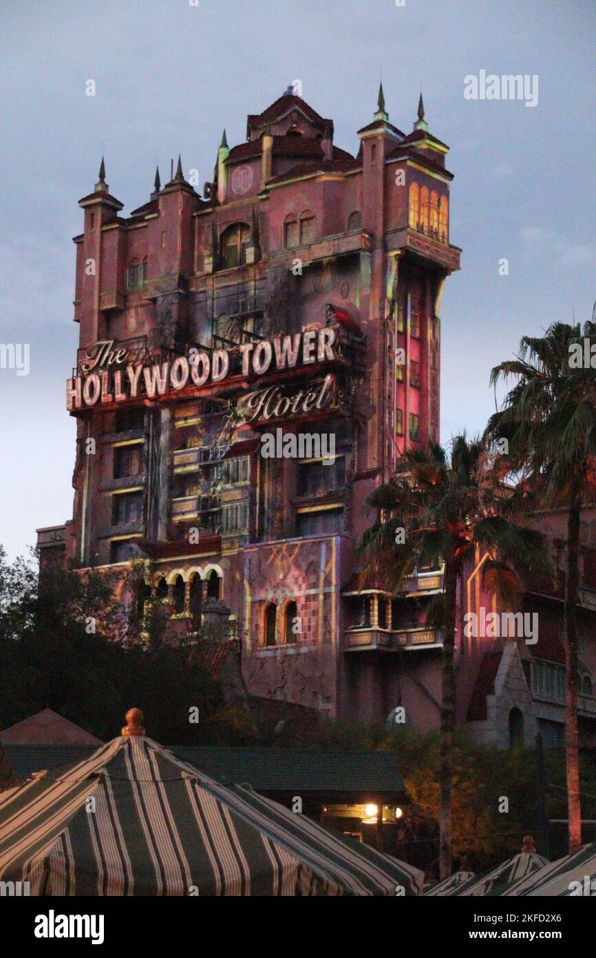 A vertical shot of a tower of terror at Disney's Hollywood studios Stock Photo